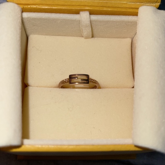 Fendi Preloved rose gold color ring size M fits us size 6 excellent condition - Picture 4 of 4